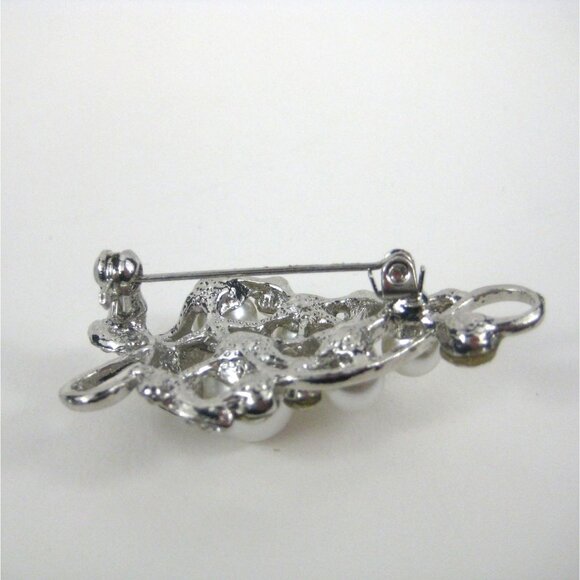 Karutora Grape Vine Brooch 1.9 inch Pin Jewelry Silvertone Imitation Pearl FLAW - Picture 6 of 7